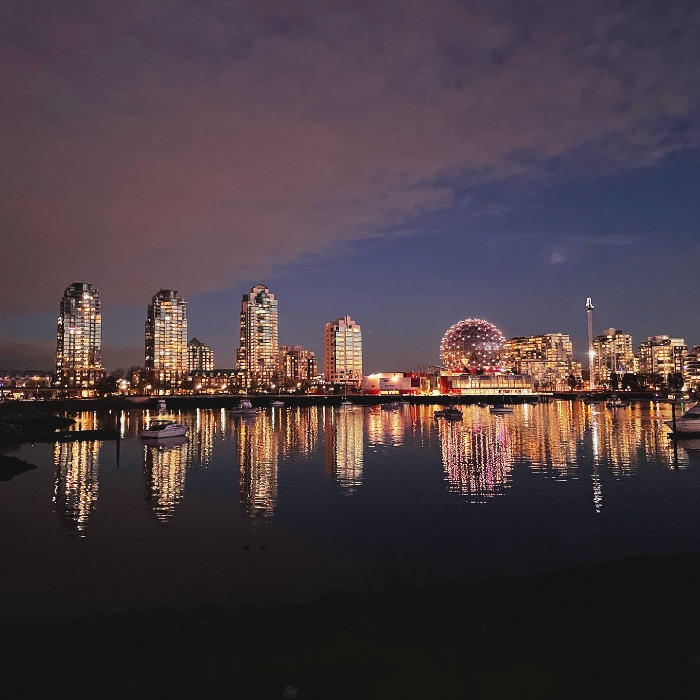 The night views of Vancover Harbour